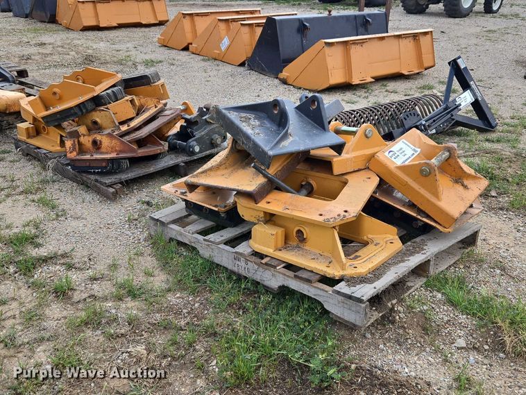 image for item FH6609 Backhoe attachments