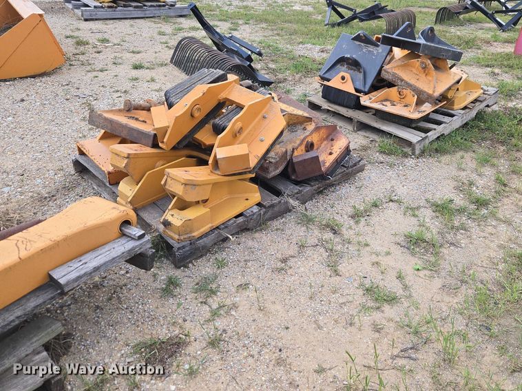 image for item FH6609 Backhoe attachments