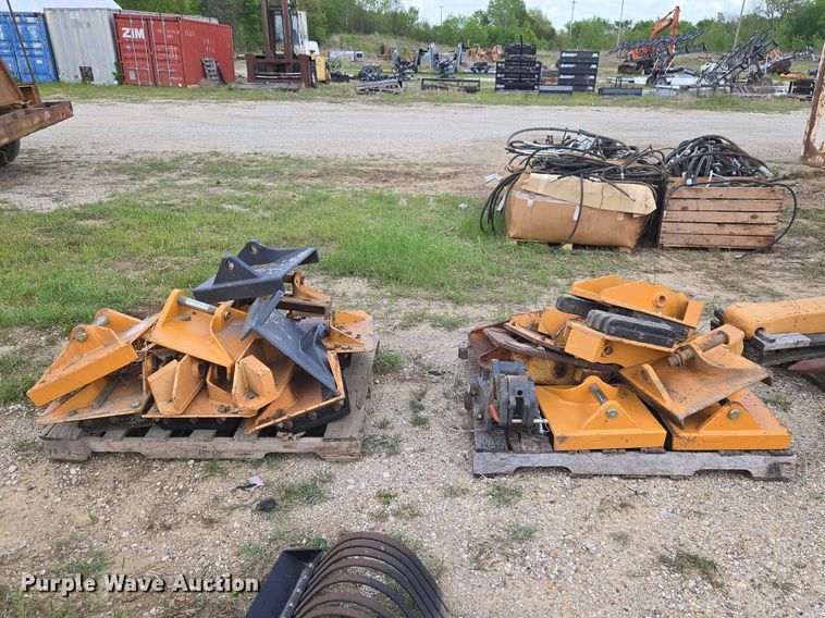 image for item FH6609 Backhoe attachments