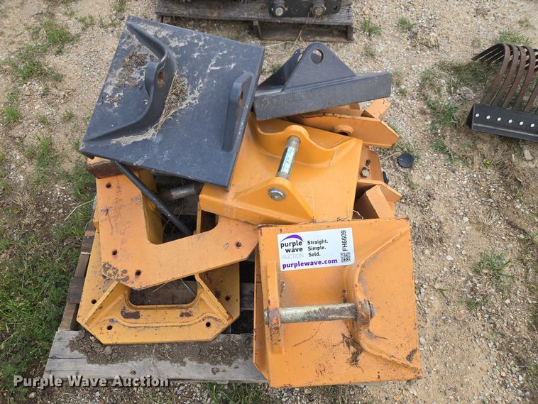 image for item FH6609 Backhoe attachments