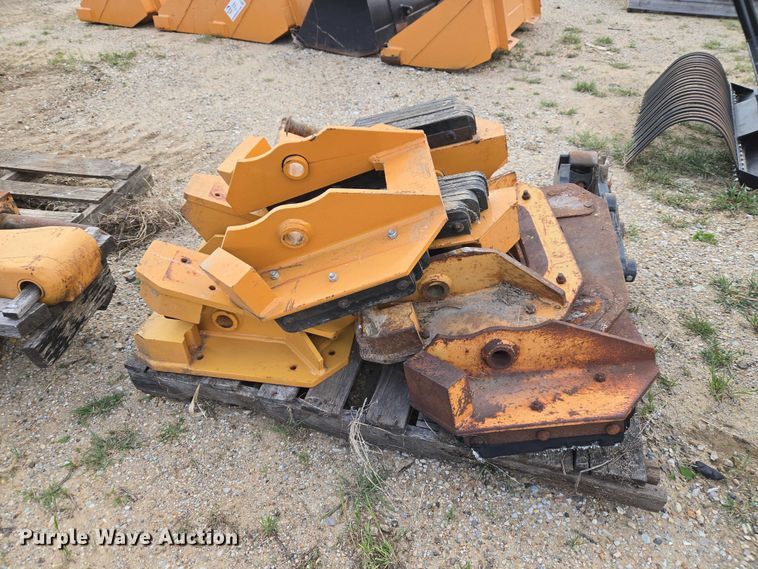 image for item FH6609 Backhoe attachments