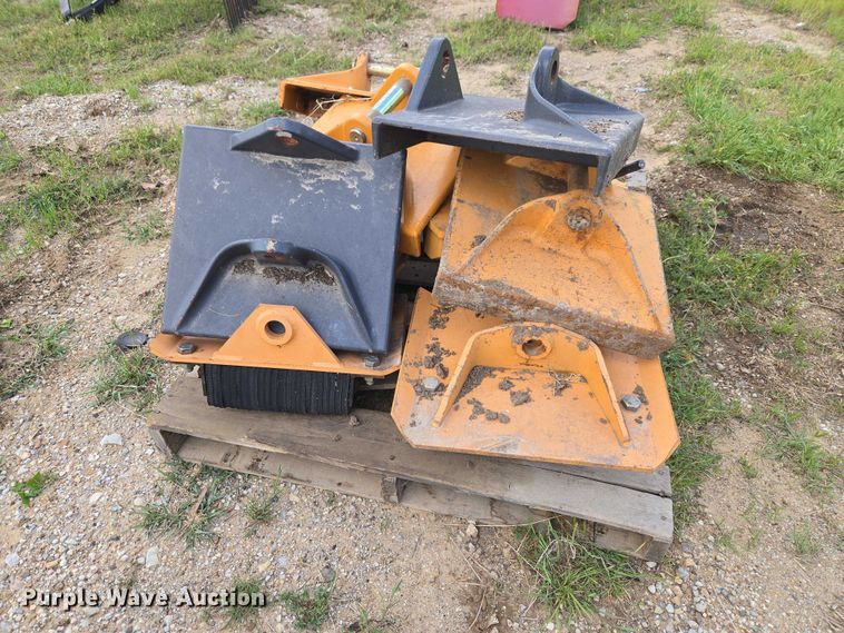 image for item FH6609 Backhoe attachments