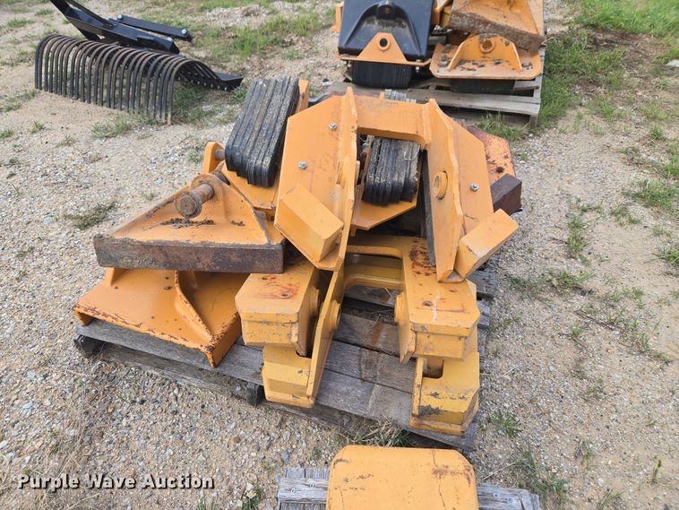 image for item FH6609 Backhoe attachments