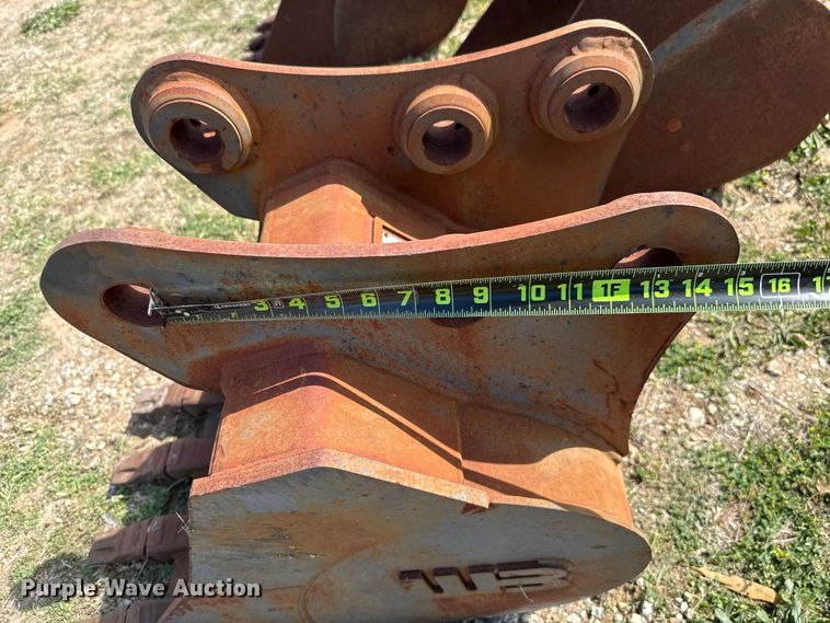 image for item FH6613 (3) excavator buckets