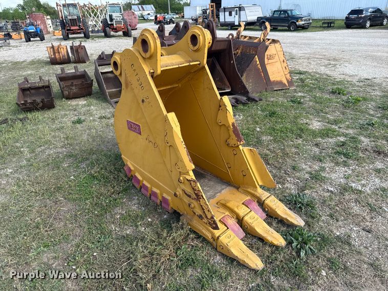 image for item FH6614 EMAQ CAT330 excavator bucket