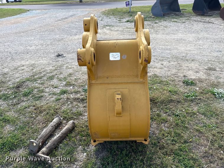 image for item FH6614 EMAQ CAT330 excavator bucket