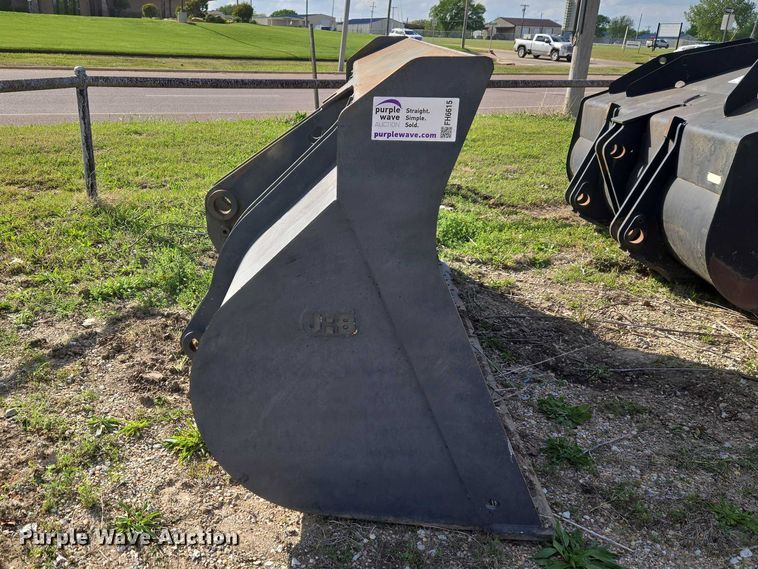 image for item FH6615 JRB 624H wheel loader bucket