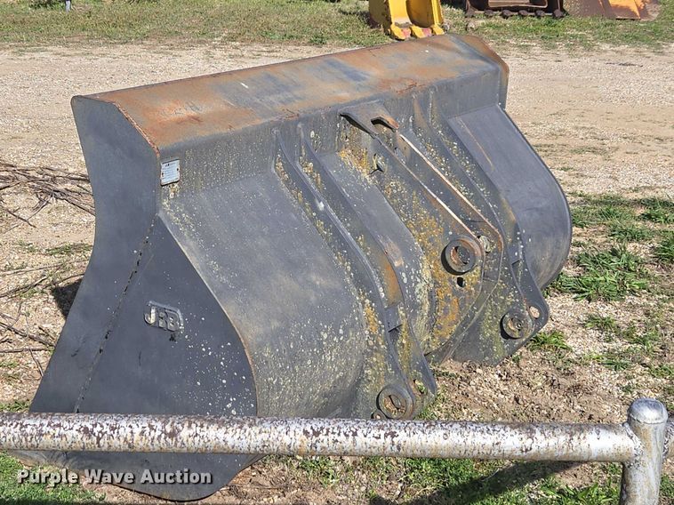 image for item FH6615 JRB 624H wheel loader bucket