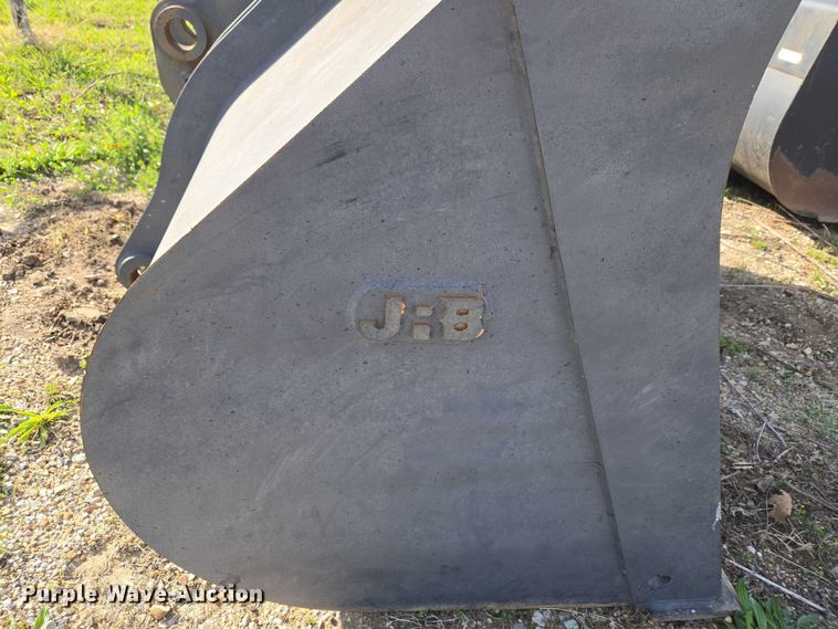 image for item FH6615 JRB 624H wheel loader bucket