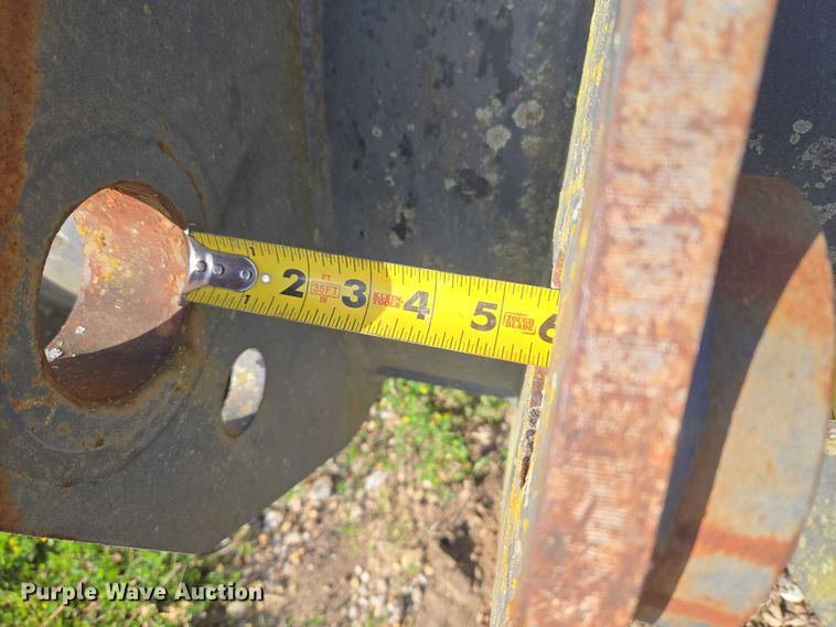 image for item FH6615 JRB 624H wheel loader bucket