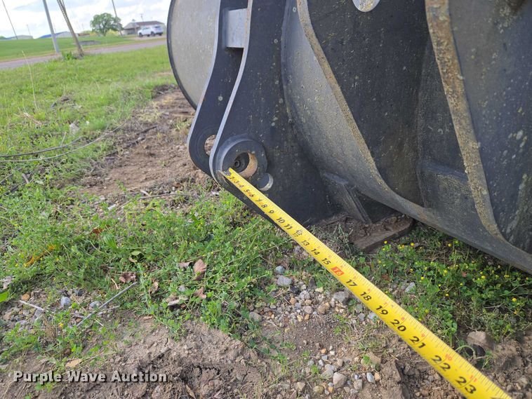 image for item FH6615 JRB 624H wheel loader bucket