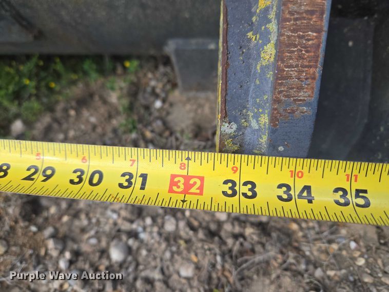 image for item FH6615 JRB 624H wheel loader bucket