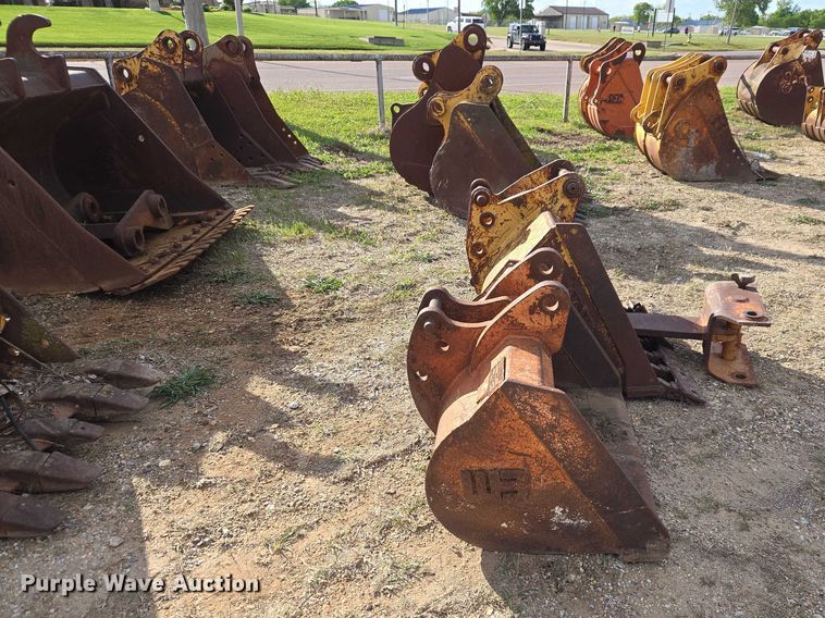 image for item FH6616 Backhoe attachments
