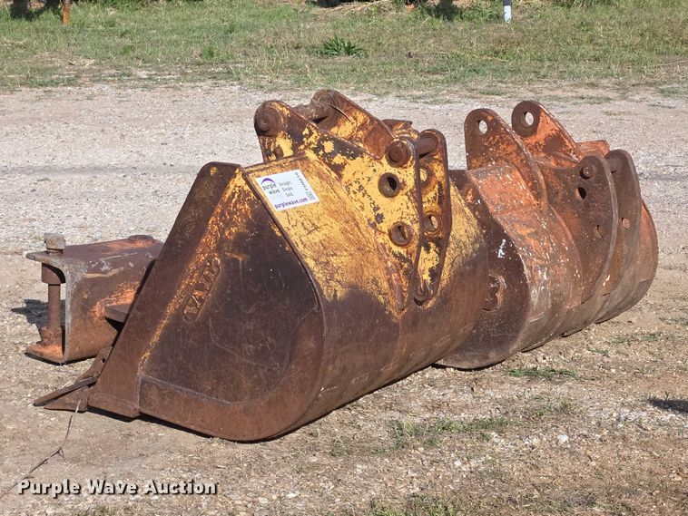 image for item FH6616 Backhoe attachments
