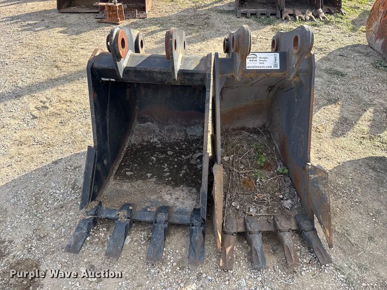 image for item FH6617 (2) excavator buckets