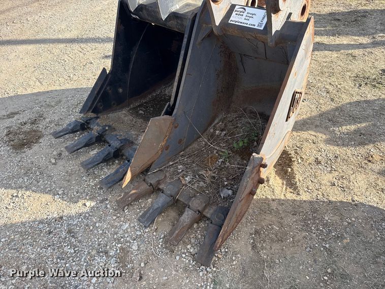 image for item FH6617 (2) excavator buckets