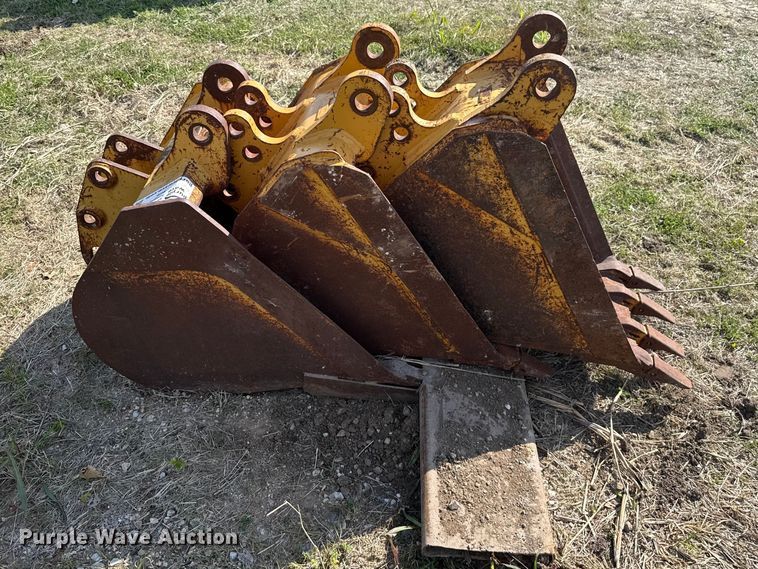 image for item FH6618 (3) backhoe buckets