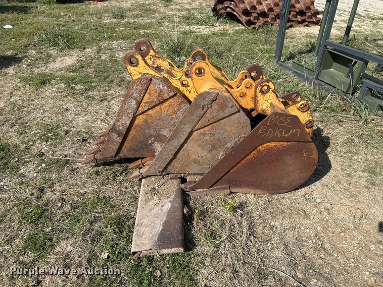 image for item FH6618 (3) backhoe buckets
