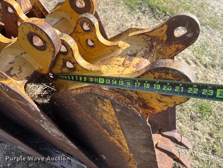 image for item FH6618 (3) backhoe buckets