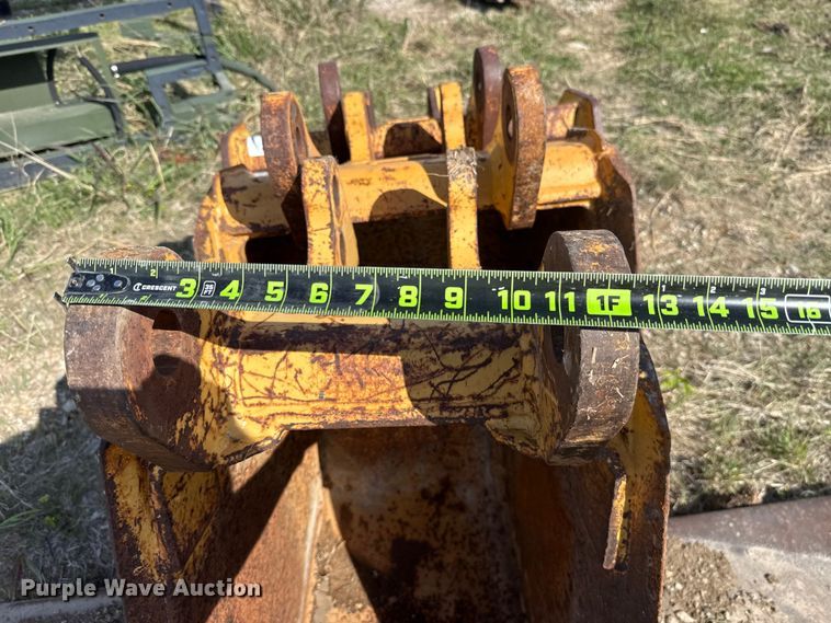 image for item FH6618 (3) backhoe buckets