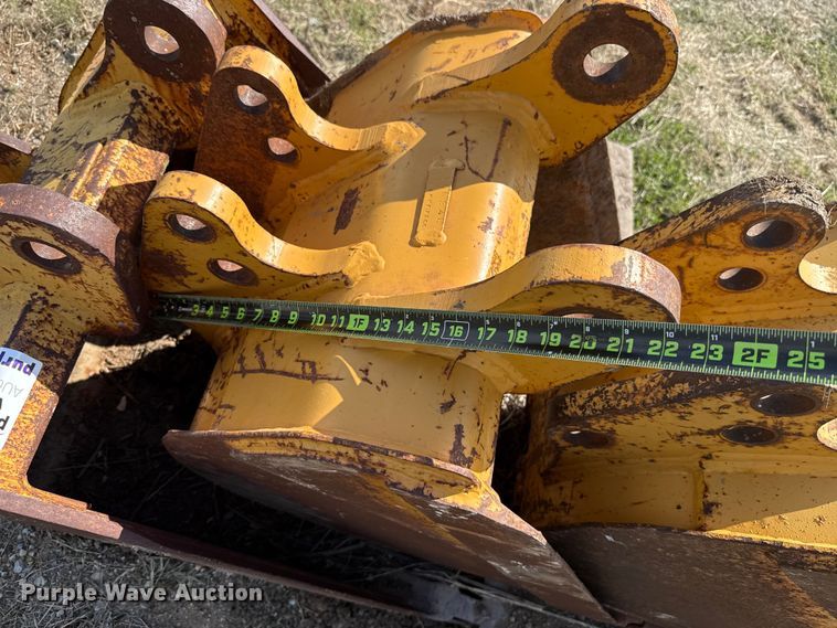 image for item FH6618 (3) backhoe buckets