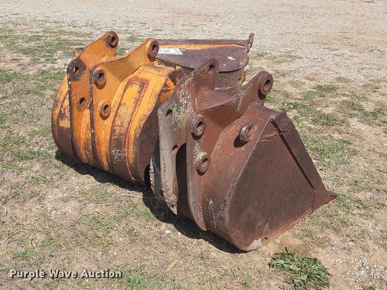 image for item FH6619 (3) backhoe buckets
