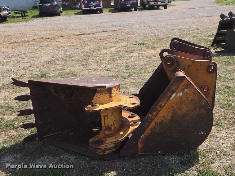 image for item FH6619 (3) backhoe buckets