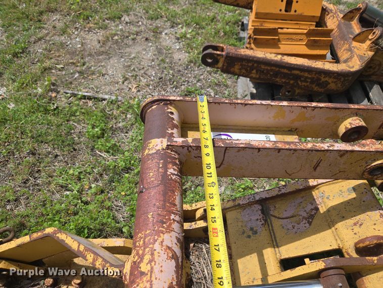 image for item FH6620 Balderson BLQ12 motor grader lifting group