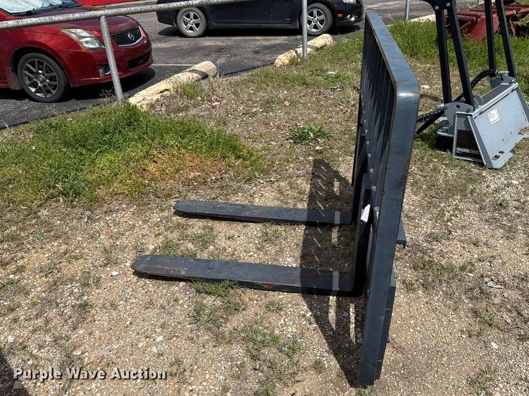 image for item FH6621 2017 Doosan A230012 forklift forks