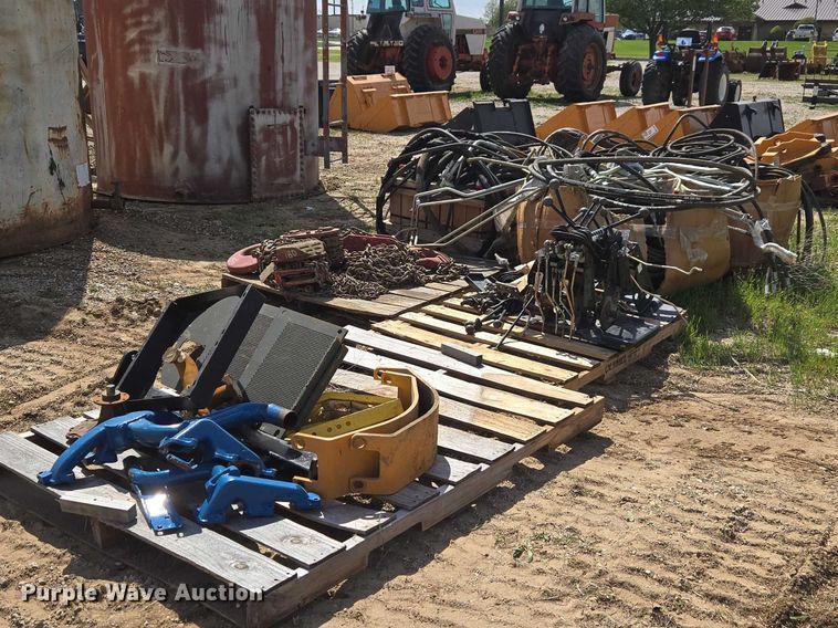 image for item FH6623 Backhoe parts