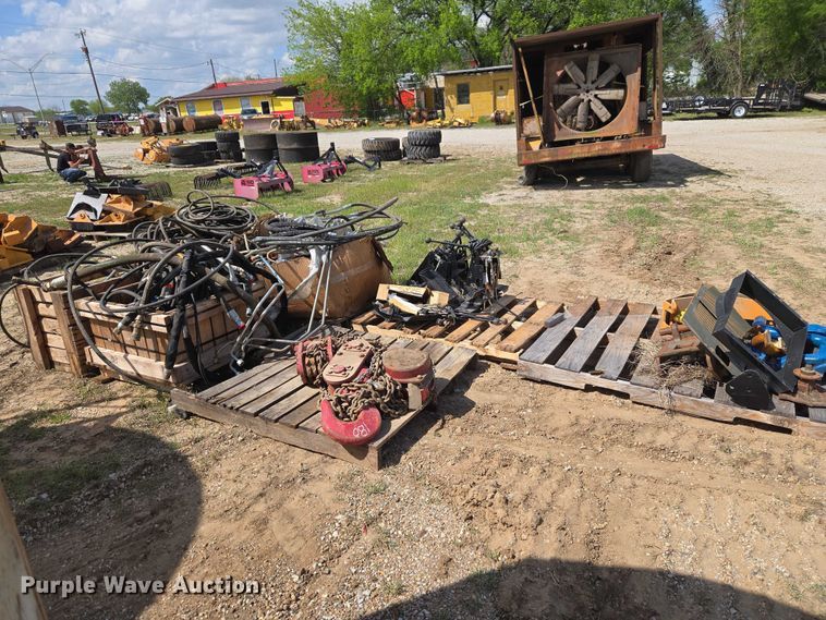 image for item FH6623 Backhoe parts