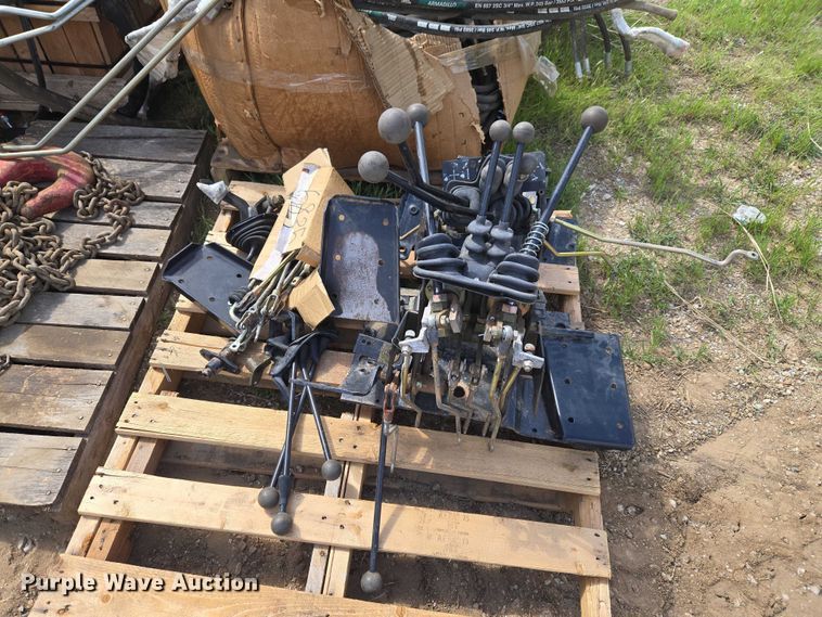 image for item FH6623 Backhoe parts