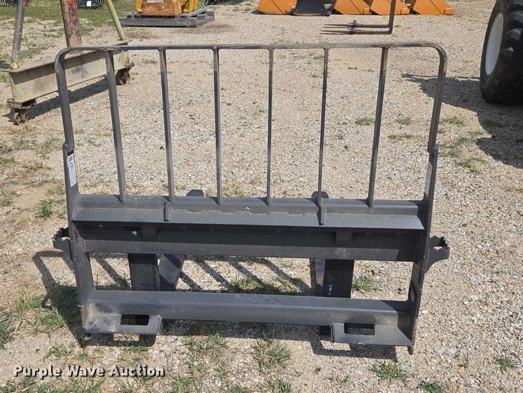 image for item FH6624 CNH Industries CASEK CARRAIGE W48 skid steer forks