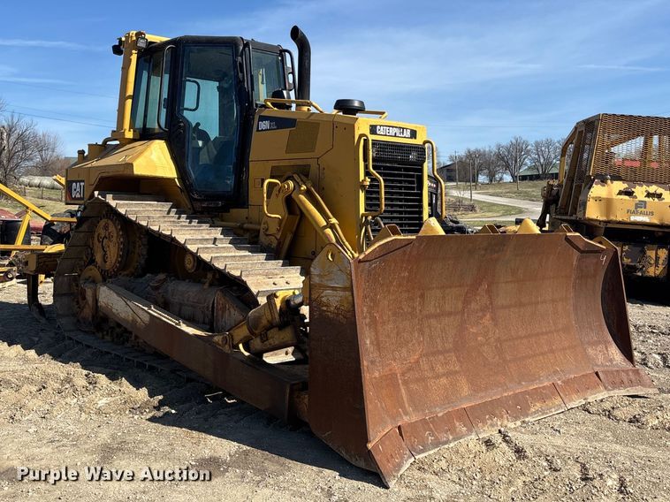 image for item FH7018 2017 Caterpillar D6N XL dozer