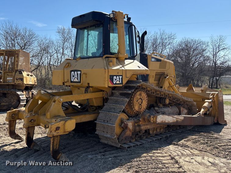 image for item FH7018 2017 Caterpillar D6N XL dozer
