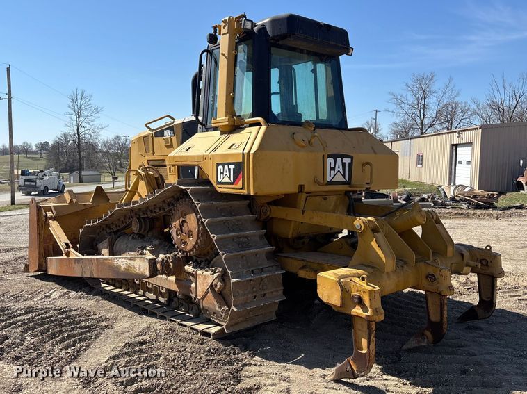 image for item FH7018 2017 Caterpillar D6N XL dozer