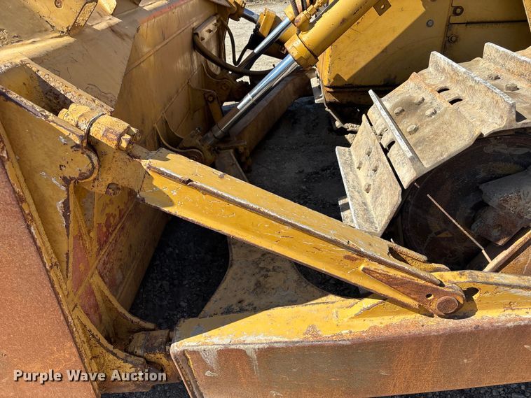 image for item FH7018 2017 Caterpillar D6N XL dozer