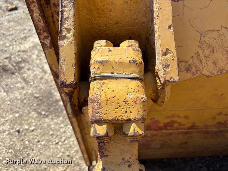 image for item FH7018 2017 Caterpillar D6N XL dozer