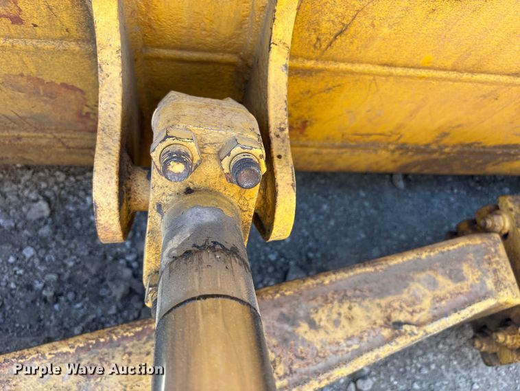 image for item FH7018 2017 Caterpillar D6N XL dozer