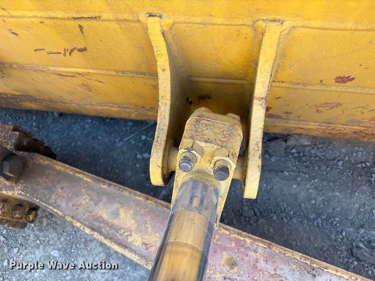 image for item FH7018 2017 Caterpillar D6N XL dozer