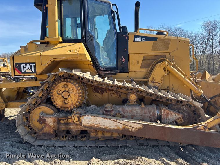 image for item FH7018 2017 Caterpillar D6N XL dozer