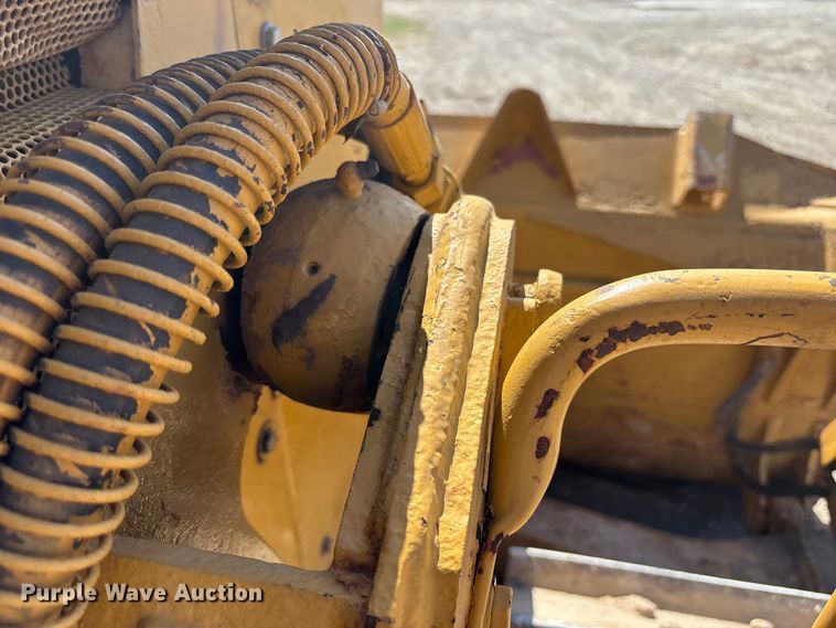 image for item FH7018 2017 Caterpillar D6N XL dozer