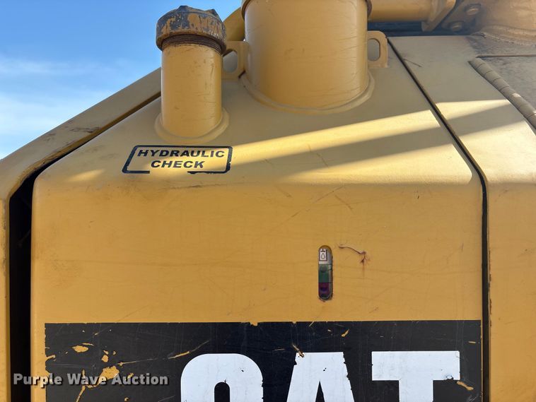 image for item FH7018 2017 Caterpillar D6N XL dozer