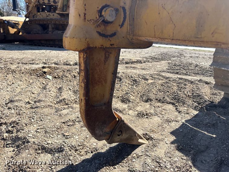 image for item FH7018 2017 Caterpillar D6N XL dozer