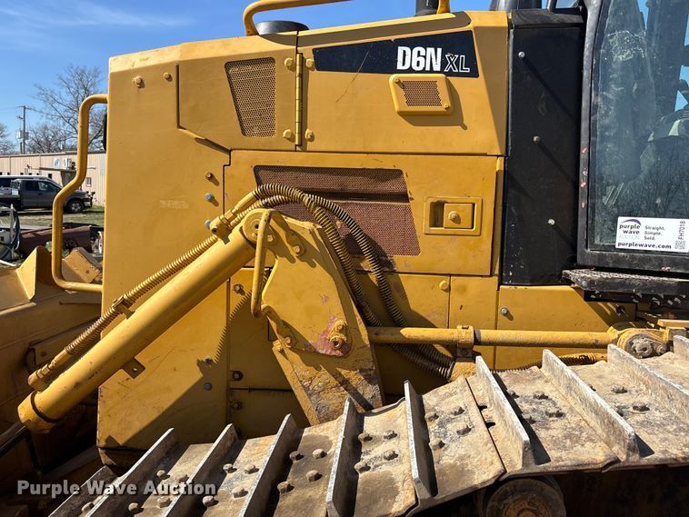 image for item FH7018 2017 Caterpillar D6N XL dozer