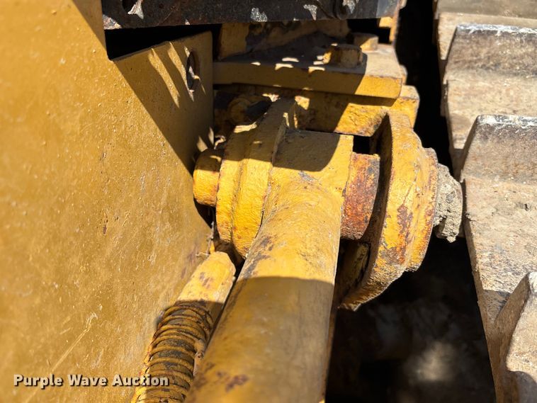 image for item FH7018 2017 Caterpillar D6N XL dozer