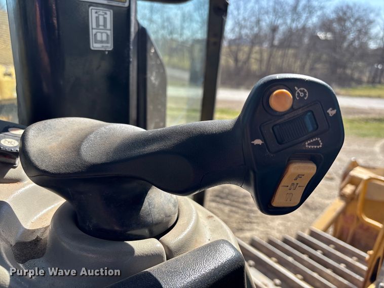 image for item FH7018 2017 Caterpillar D6N XL dozer