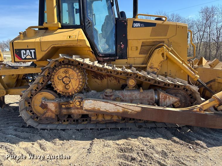 image for item FH7018 2017 Caterpillar D6N XL dozer
