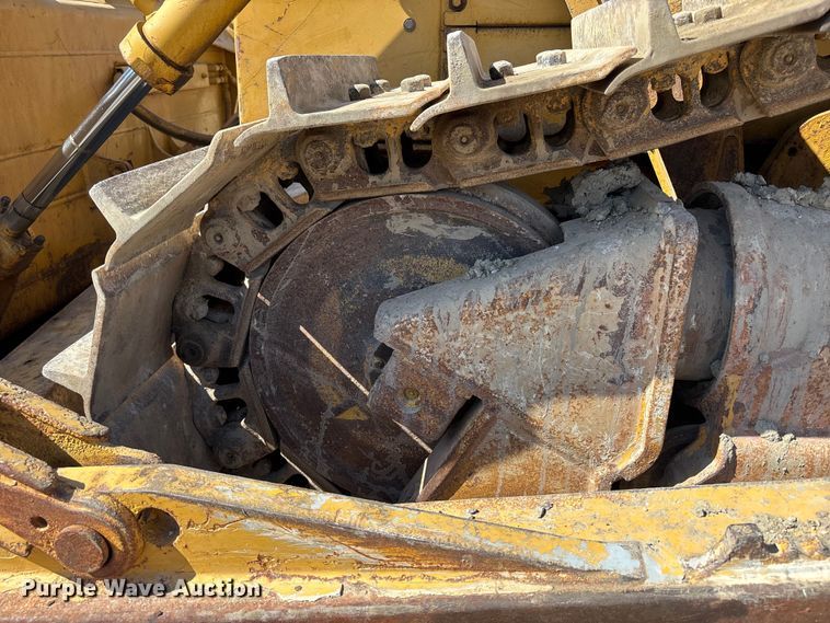 image for item FH7018 2017 Caterpillar D6N XL dozer