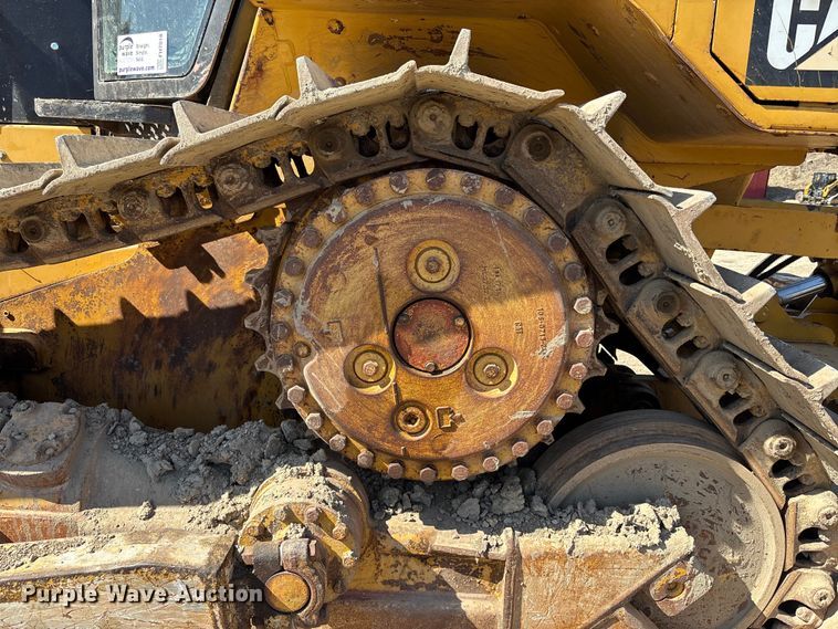 image for item FH7018 2017 Caterpillar D6N XL dozer